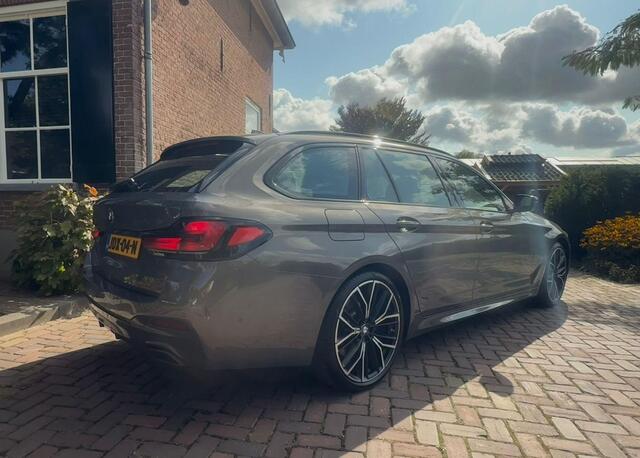 BMW 5-SERIE Touring 540d xDrive High Executive