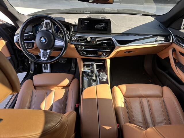 BMW 5-SERIE Touring 520i High Exec M Sport Pano Leder LED