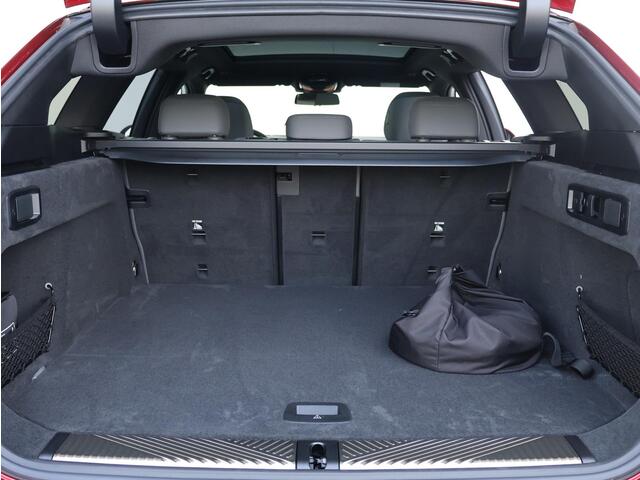 BMW 5-SERIE Touring 530e M Sportpakket Pro/ Stuurwiel verwarmd/ Comfort Access/ Elektrische Trekhaak/ panoramadak/ Stoelventilatie voorstellen/ Bowers & Wilkins