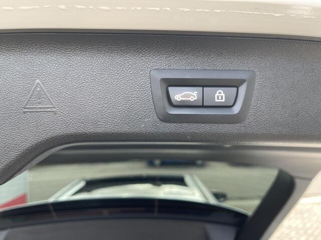 BMW 5-SERIE Touring 530e High Executive M Sport 20"/Soft Close/Active Steering/Panoramadak/Laser LED/Leder/Head-up/Keyless/Stoelverwarming + koeling/Adaptieve cruise/Dodehoek/Camera/Apple Carplay & Android Auto