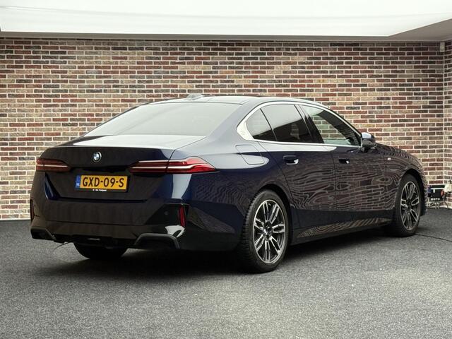 BMW 5-SERIE 520i M Sport Led Camera Harman Kardon BTW Headup