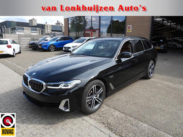 BMW 5-SERIE Touring 530e Luxury Line NAVI/LEER/LASER LED/TREKH./18"LMV!