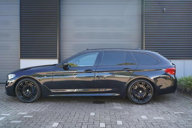 BMW 5-SERIE Touring 530i High Executive Edition 2020 /camera/Leder/Carbonschwarz