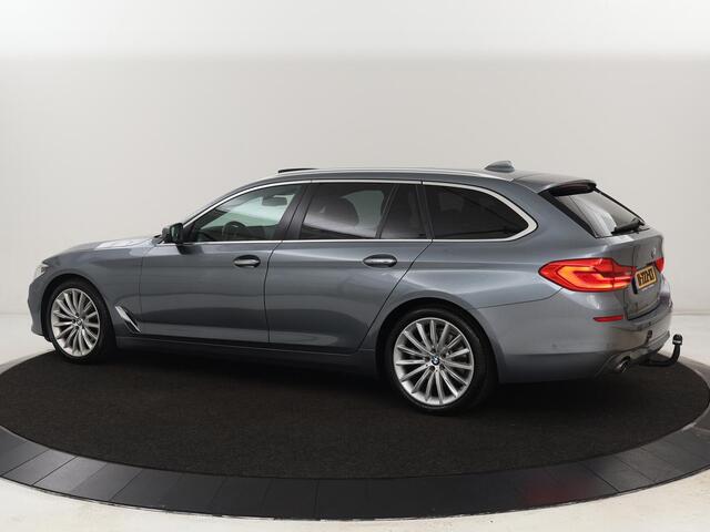 BMW 5-SERIE 520i High Executive | Panoramadak | Trekhaak | Leder | Stoelverwarming | Camera | Head-Up | Navigatie | Full LED | Climate control