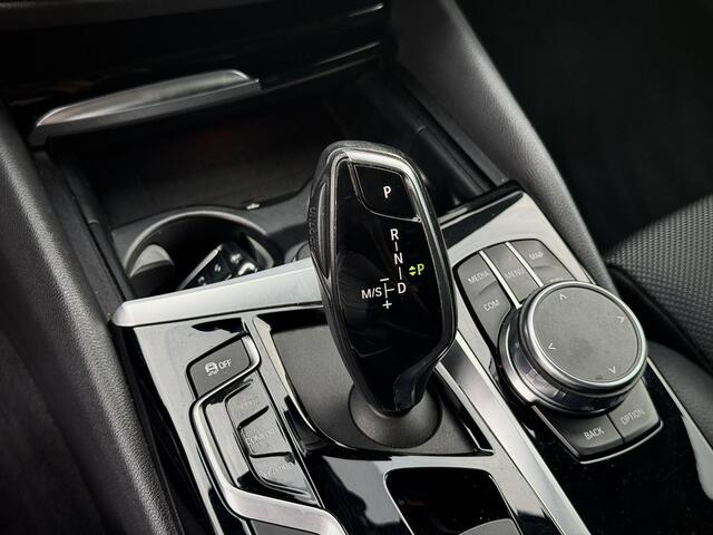 BMW 5-SERIE Touring 520i High Executive SPORTLINE / TEKHAAK / AUTOMAAT