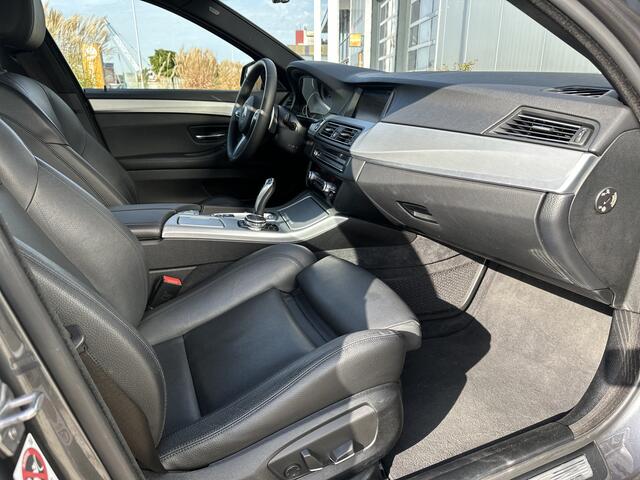 BMW 5-SERIE 520i M Sport Edition High Executive 184pk | Bi-xenon koplampen | Cruise control | Lederen bekleding | Parkeersensor voor en achter | Voorstoelen verwarmd | Prachtig exemplaar!