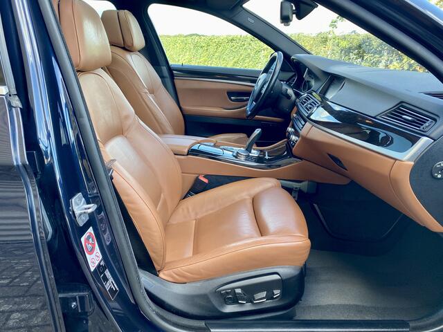 BMW 5-SERIE Touring 520i Luxury Edition automaat [ Full option, NL-auto, 1e eig, dealer oh ]