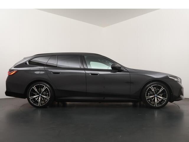 BMW 5-SERIE Touring 530e | M Sportpakket | Trekhaak |