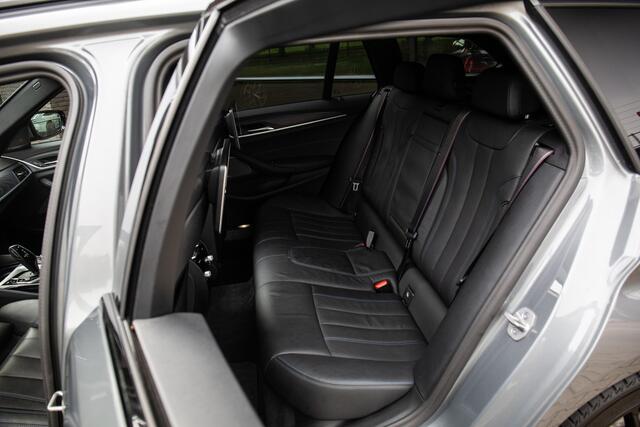 BMW 5-SERIE Touring 530e Business Edition Plus , Panoramadak, Trekhaak, Leer,