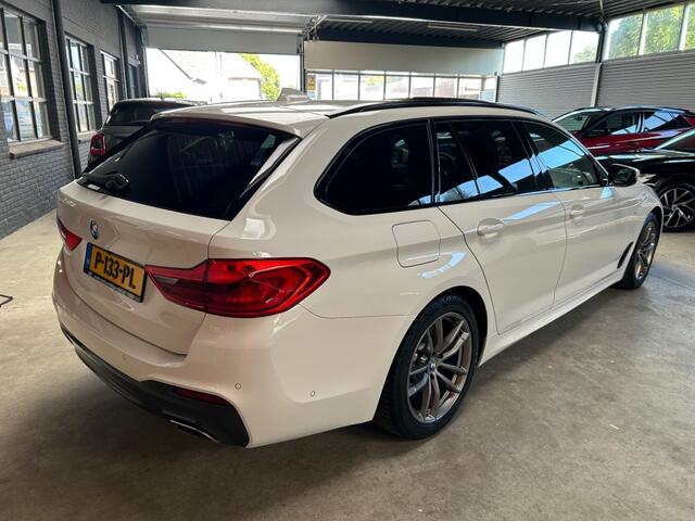 BMW 5-SERIE 530I HIGH EXE M-Sport / Pano / Head-Up
