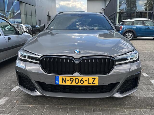 BMW 5-SERIE Touring 520i M-Sport | High Executive | 20" | Panorama | Hifi | Comfortzetels | Head-Up | Camera