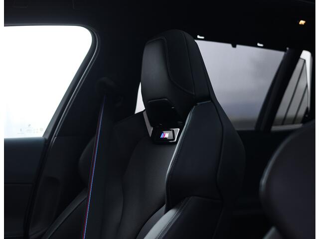 BMW 5-SERIE Touring 550e xDrive | M Sport Pro - Pano - Trekhaak