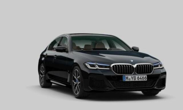 BMW 5-SERIE 530i High Executive Edition M Sport - Schuifdak - Comfortstoelen - Parking Assistant Plus - Elektrisch verwarmde voorstoelen - High Beam Assistant - Hifi - BMW Laserlight - Stuurwielrand verwarmd -