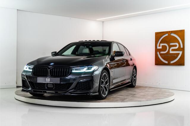 BMW 5-SERIE 530e High Executive M-Sport 300PK | Laser | Pano | Leder | Sfeer | 12 MND Garantie