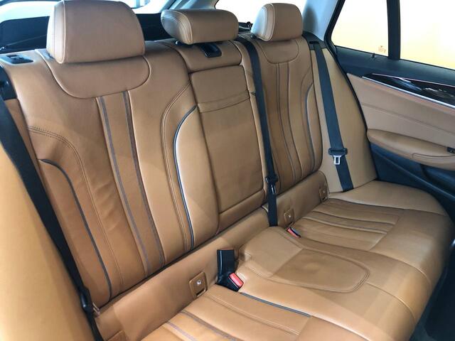 BMW 5-SERIE Touring 520i High Executive comfortstoelen | leer | panoramadak | head up