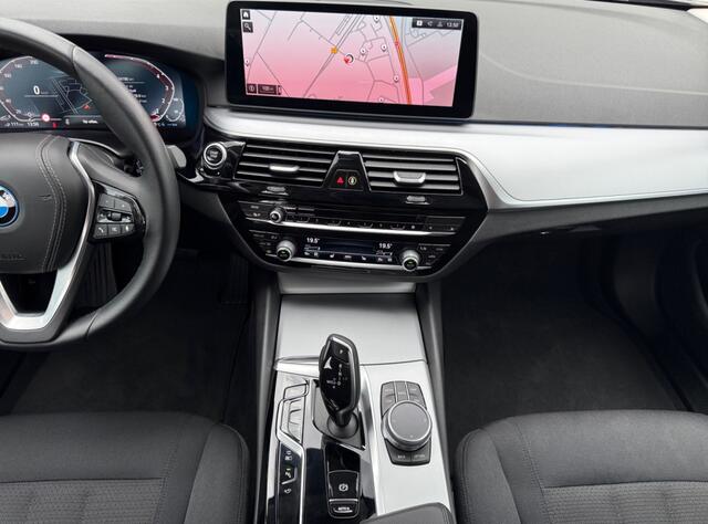 BMW 5-SERIE 520e Business Edition I Navi I 360 Camera I Keyless