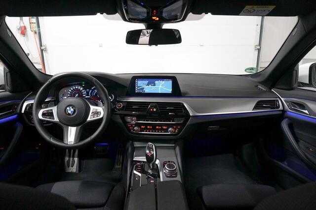 BMW 5-SERIE 530e M-Sport | Schuifdak | Hifi | Camera