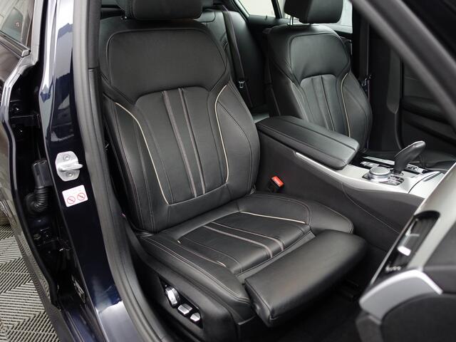 BMW 5-SERIE 530e iPerformance eDrive M Sport- Schuifdak, Head Up, Harman Kardon, Stuur/Stoelverwarming, 360 Camera