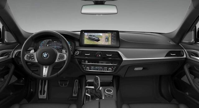 BMW 5-SERIE Touring 530e xDrive M-Sport | CoPilot | Stoelventilatie | Harman Kardon