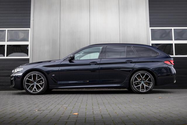 BMW 5-SERIE Touring 520d 191 pk High Executive M-Sportpakket / Facelift/ Sport-Stoelen/ Stoel.Verw/ Adap.Cruise/ Stuur.Verw/ Apple-Carplay/ Camera/ 19 '' LMV