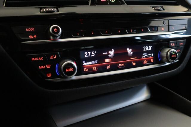 BMW 5-SERIE Touring 520i Business Edition Plus | NAVI | CLIMA | CAMERA + PDC | STOELVERW+GEHEUGEN | LED |