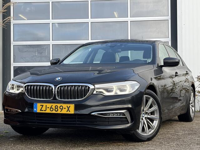 BMW 5-SERIE 520i High Executive Edition 184pk | Achteruitrijcamera | LED koplampen | Lichtmetalen velgen 18" | Lederen bekleding | Trekhaak elektrisch uitklapbaar | Voorstoelen verwarmd | Dealer onderhouden!