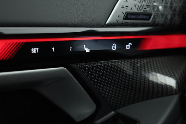 BMW 5-SERIE 530e xDrive M Sport | Pano | HUD | B&W | Stoelventilatie | 360cam | Elek. Trekhaak | Carbon int. | 21''