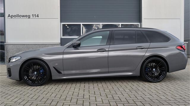 BMW 5-SERIE Touring 530i High Executive M-Sport 20inch / Bernina Grau / Pano / Camera / Laser