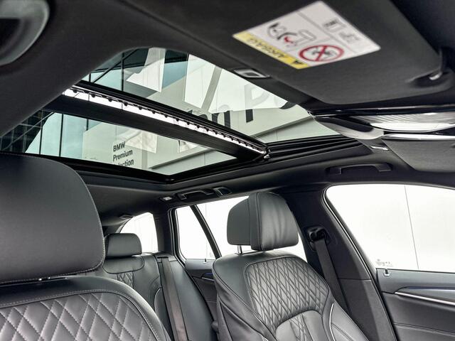 BMW 5-SERIE Touring 520i M Sport | Trekhaak | Panoramadak