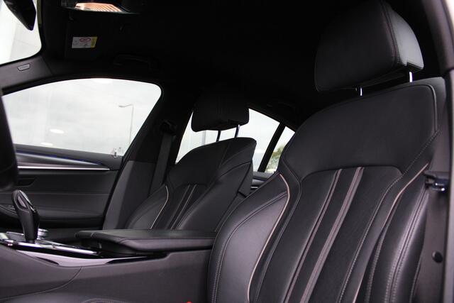 BMW 5-SERIE 520i High Executive M Sport Automaat / Trekhaak / Achteruitrijcamera / Adaptieve LED / Live Cockpit Professional / Stoelverwarming