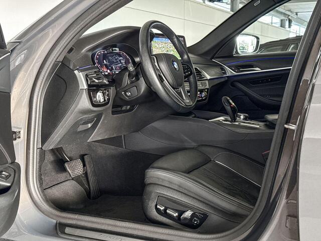 BMW 5-SERIE Touring 520i Business Edition Plus