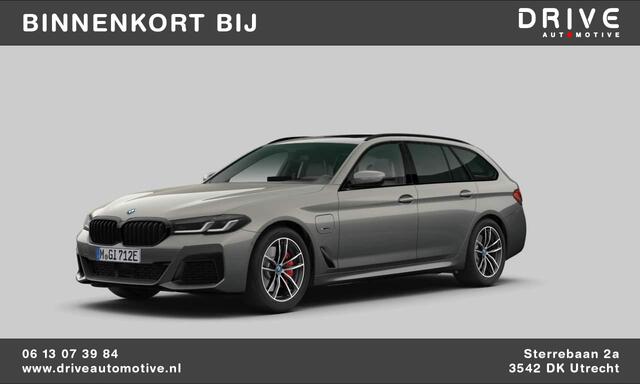 BMW 5-SERIE Touring 530e xDrive High Ex. M-sport|Pano|Comfort stoelen+Memory|Leer|Driving Ass. Prof|Trekhaak|HiFi|Bernina Grey