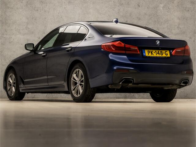 BMW 5-SERIE 530e High Executive M Sport Automaat 252Pk (GROOT NAVI, 360 CAMERA, SFEERVERLICHTING, BOWERS&WILKINS, COGNAC LEDER, MEMORY SEATS, STOELVERWARMING, NIEUWE APK, NIEUWSTAAT)