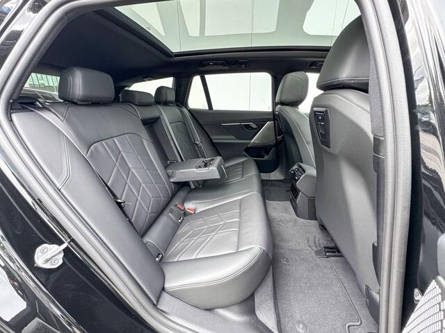 BMW 5-SERIE Touring 530e M Sport Edition 21'' / Glazen dak / Driving Assistant Plus / Comfort Acces / Harman Kardon Audio / Trekhaak