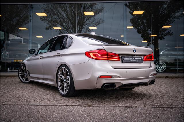 BMW 5-SERIE M550i xDrive High Executive ** Entertainment ** Panodak **