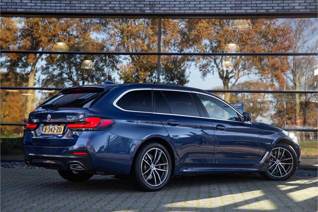 BMW 5-SERIE Touring 530e xDrive High Executive M-Sport , 4 wielsturing Panoramadak, Adap. cruise, Trekhaak,