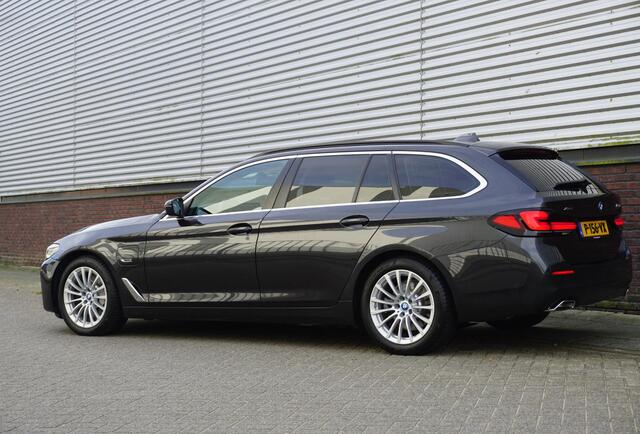 BMW 5-SERIE Touring 530e xDrive Business Edition Plus/Laser Led/Leer/ Origineel Nederlands