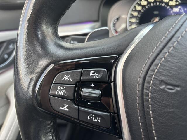 BMW 5-SERIE Touring 520d High Executive | Pano | 360 Camera | Harman Kardon | Stoel Ventilatie