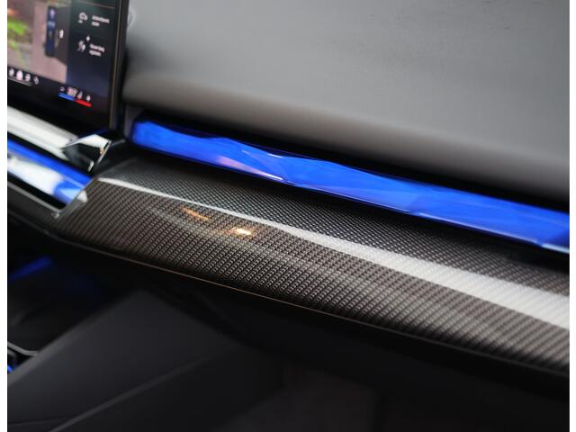 BMW 5-SERIE Touring 550e xDrive | Pano - Trekhaak - B&W