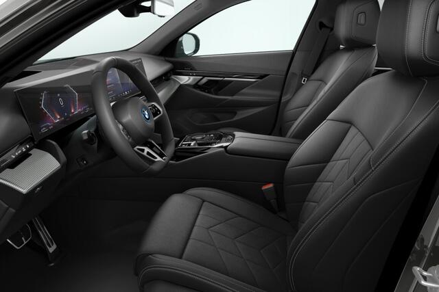 BMW 5-SERIE Touring 530e M Sport Edition | M Sportpakket | Innovation Pack | Travel Pack | Comfort Pack | Trekhaak