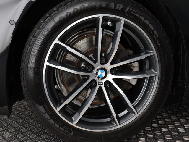 BMW 5-SERIE Touring 520i High Executive (Pano / Laser / Head Up / ACC / Luchtvering / Navi)