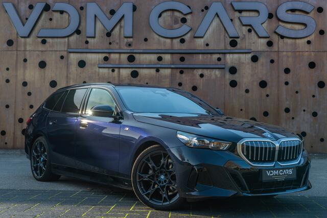BMW 5-SERIE Touring 530e | M-Sportpakket | Comfort Pack | 21" M Performance | Innovation Pack | Trekhaak |