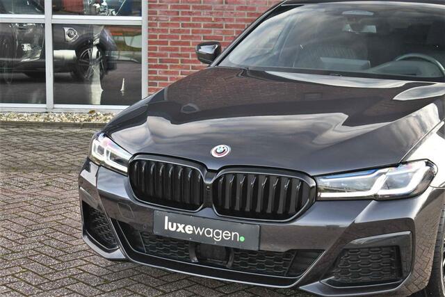 BMW 5-SERIE 530e xDrive M-Sport Pano ACC H/K HUD Comf-zetels DAB