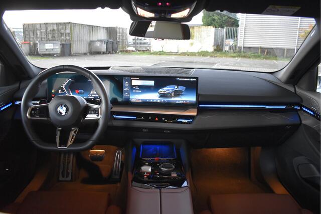 BMW 5-SERIE 520i M-Sport Comfort pack | Vol | Pano.dak | Harman/Kardon | Keyless | Memory stoelen | 360 gr.camera | Stoelverkoeling