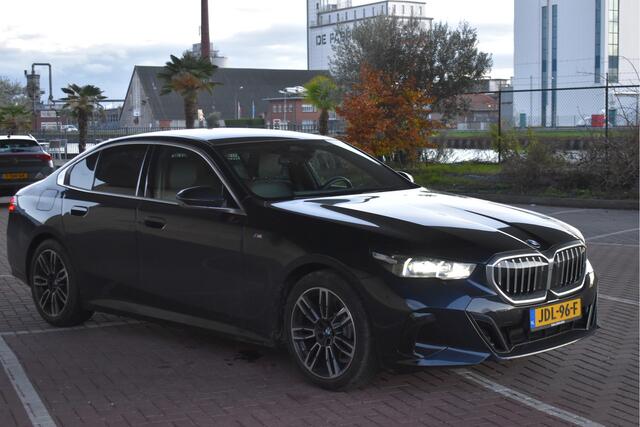 BMW 5-SERIE 520i M-Sport Comfort pack | Vol | Pano.dak | Harman/Kardon | Keyless | Memory stoelen | 360 gr.camera | Stoelverkoeling