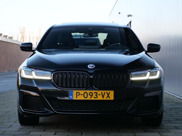 BMW 5-SERIE 520e Business Edition Plus 204 Pk Automaat Navi / Leer / Schuidak / Camera / Apple Carplay / M-pakket