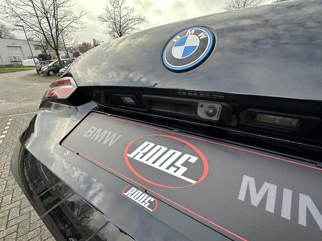 BMW 5-SERIE Touring 530e M Sport Edition Comfort toegang | Elect trekhaak | Origineel NL