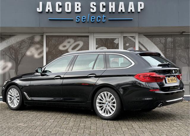 BMW 5-SERIE Touring 520i High Executive Luxury Automaat / Pano dak / 18"LM / Leder / Camera