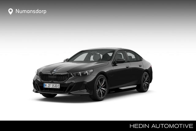 BMW 5-SERIE 530e | M-Sport Pro | 20'' | Comfortstoel + vent. | Panorama. | Driv. + Park. Plus | Trekhaak | Harman/Kardon | Stuur + stoelverw. | Head-Up | Comf. Acc.