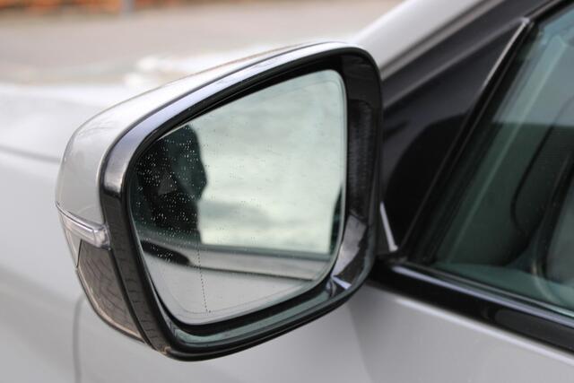 BMW 5-SERIE Touring 530i High Executive M Sport Automaat / Laserlight / Achteruitrijcamera / M Sportonderstel / Comfortstoelen / Live Cockpit Professional / Stoelverwarming